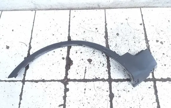 Ford Kuga I Front arch trim 8V41S16D239A