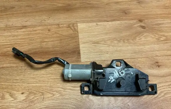 BMW 5 E60 E61 Tailgate boot lock/latch motor 1378112 18288181