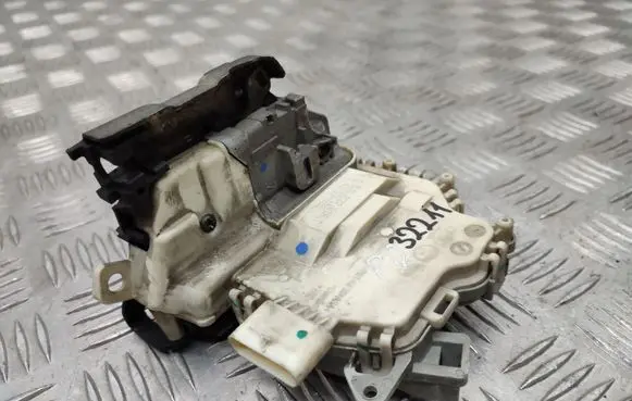 Audi Q5 SQ5 Front door lock 8J1837016C