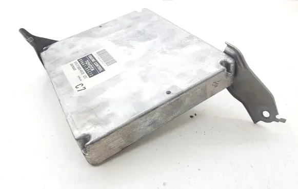 Toyota Avensis T250 Engine control unit/module 8966105C72