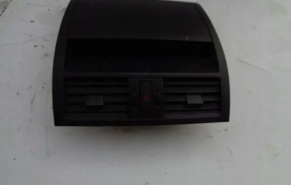 Mazda 6 Dash center air vent grill