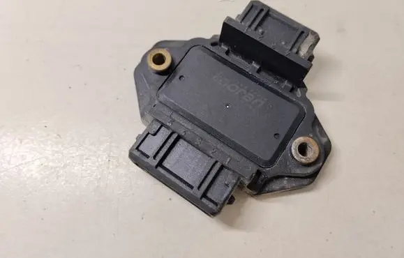 Audi A8 S8 D2 4D Ignition amplifier control unit 109882