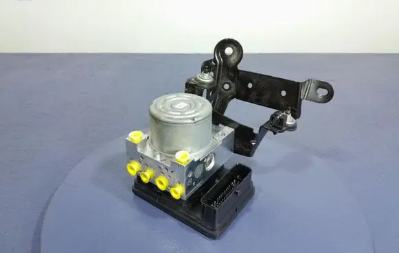 Land Rover Range Rover Evoque L538 ABS Pump HJ32-2C405-AD
