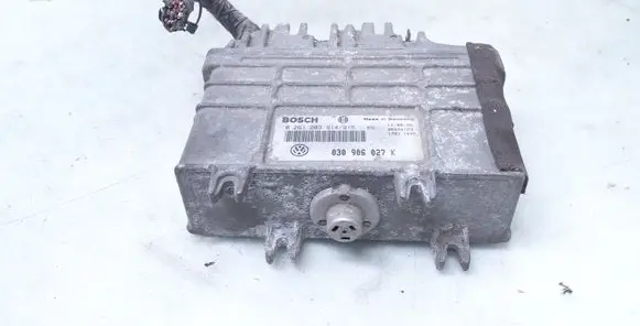 Volkswagen Polo III 6N 6N2 6NF Engine control unit/module 0261203914 030906027K