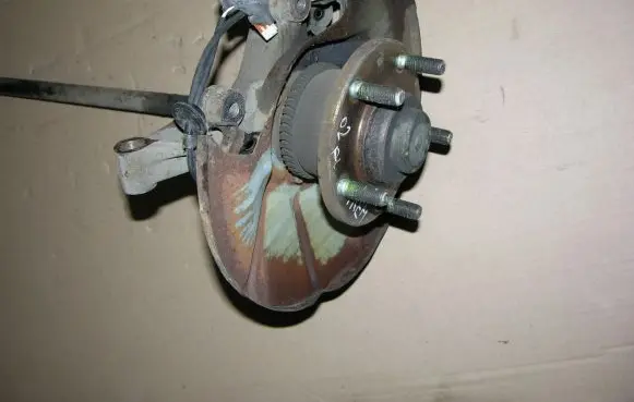 Mazda Premacy Rear wheel hub