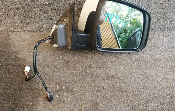 Jeep Grand Cherokee Front door electric wing mirror