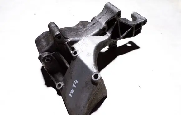 Volkswagen Transporter - Caravelle T4 Generator/alternator bracket 074145169D