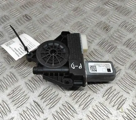 BMW 1 F40 Front door window regulator motor CMOA0760L 1060023