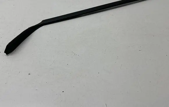 Volvo S60 Windshield trim 31469401