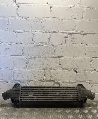Ford Mondeo Mk III Intercooler radiator 868963A