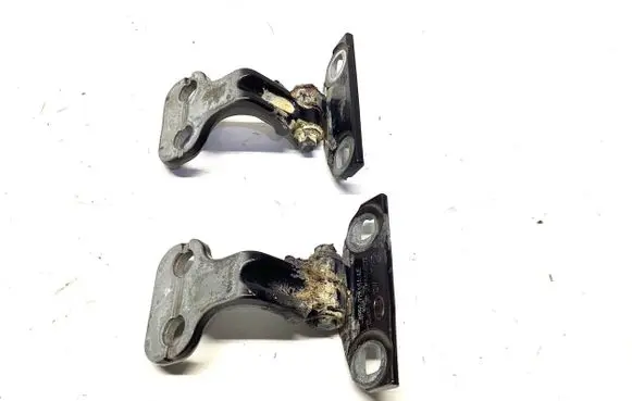 Land Rover Freelander 2 - LR2 Front door hinge set 6H52228A66AG 5H52228A64AE