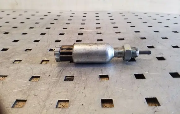 Clutch pedal sensor