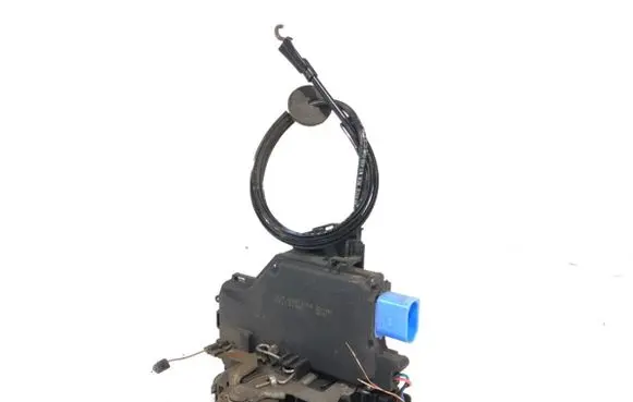 Volkswagen Jetta V Rear door lock 7L0839016