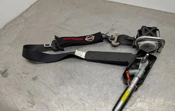 Nissan X-Trail T31 Front seatbelt TKAH2EG460