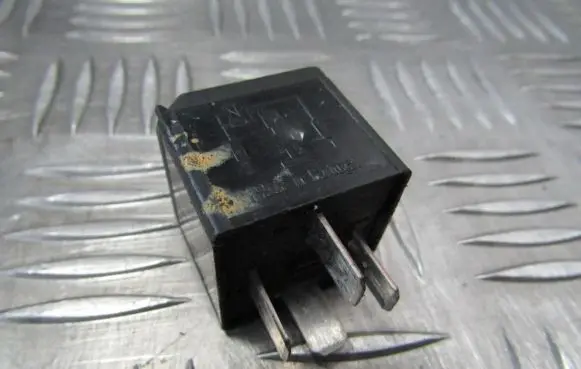 Ford Mondeo MK II Other relay 2s7t14b192aa v23136b1x66