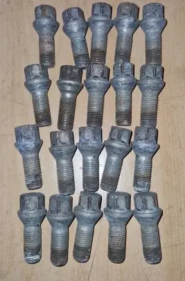 Volvo V70 Nuts/bolts 