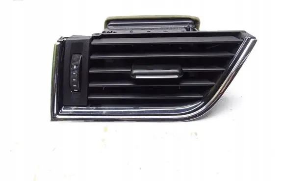 Skoda Octavia Mk3 (5E) Dashboard side air vent grill/cover trim 5E0819701A