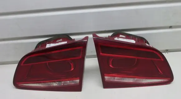 Volkswagen PASSAT B7 Tailgate rear/tail lights