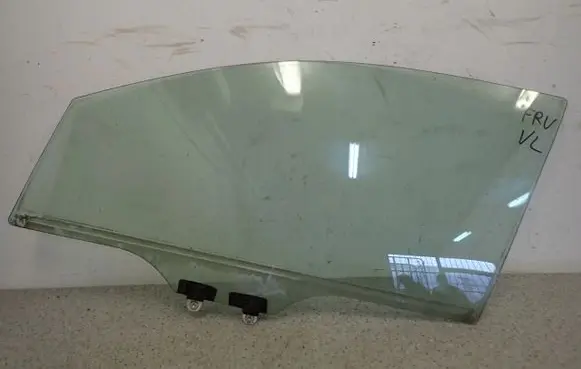 Honda FR-V Sliding door window/glass 