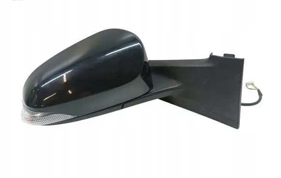 Toyota Yaris Front door electric wing mirror 