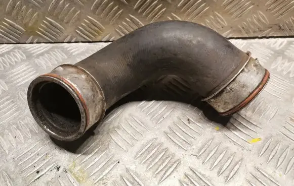Mercedes-Benz C W203 Intercooler hose/pipe 2035280482