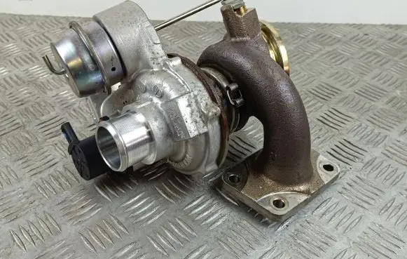 Suzuki SX4 S-Cross Turbo UZ682302 1390538A0 RHF3C10447R