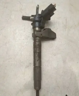Fuel injector