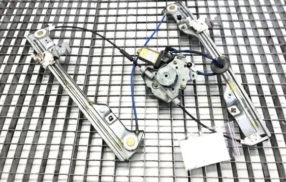 Nissan Altima Front door window regulator with motor 807308J100