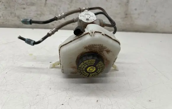 BMW 3 F30 F35 F31 Master brake cylinder 702618