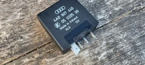 Audi A6 S6 C5 4B Other relay 4A0907440