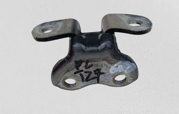 Toyota Avensis T270 Front door upper hinge 