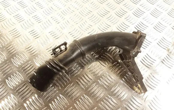 Volvo V40 Intercooler hose/pipe AV609351BC