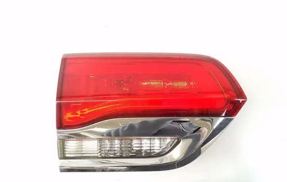 Tailgate rear/tail lights