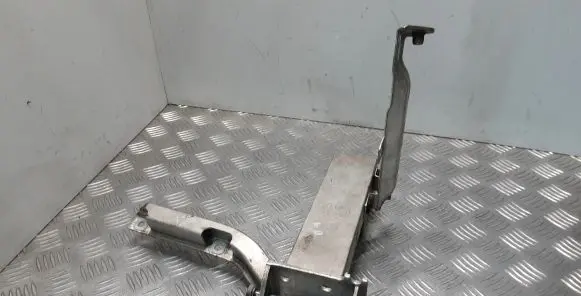 BMW 7 F01 F02 F03 F04 Radiator support slam panel bracket 7903817 7158893 7575263