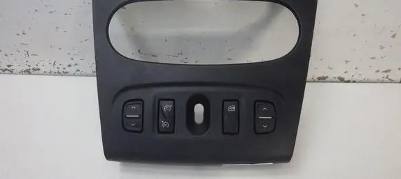 Dacia Sandero II Dashboard center trim panel 275009384R