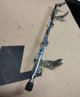 Chrysler Neon II Fuel main line pipe 04669768