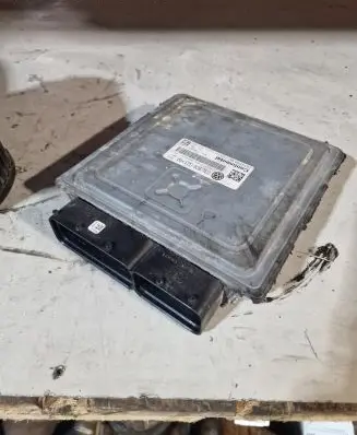 Volkswagen Golf VI Engine control unit/module 03L906023HM