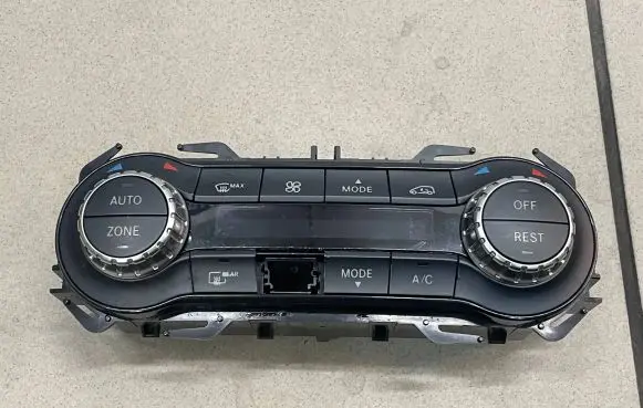 Mercedes-Benz CLA C117 X117 W117 Climate control unit A2469001908
