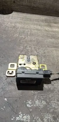 Mini One - Cooper R50 - 53 Tailgate/trunk/boot lock/catch/latch
