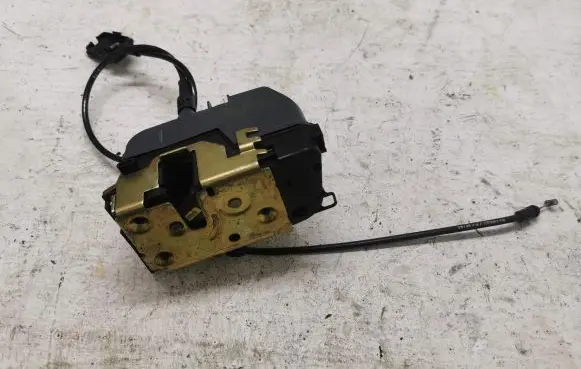 Renault Megane II Front door lock