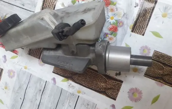 Volvo V50 Master brake cylinder 280818