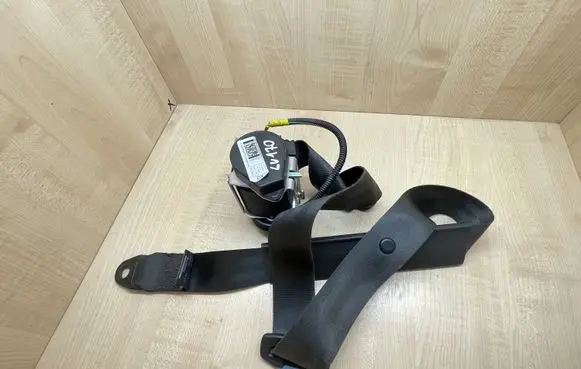 Opel Combo D Front seatbelt 735556802 2008018 2254308