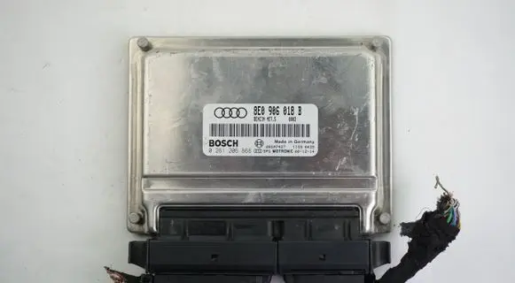 Audi A4 S4 B6 8E 8H Engine control unit/module 8E0906018B 0261206868