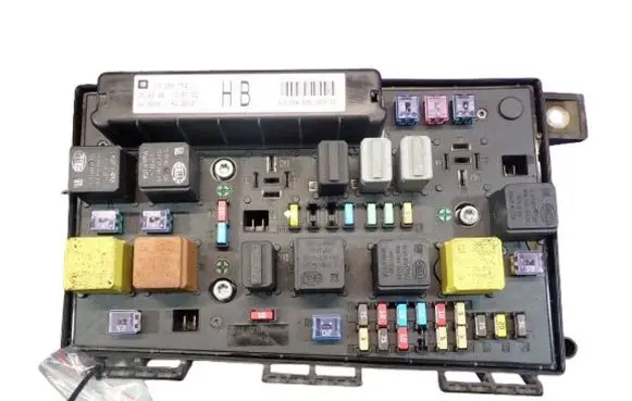 Opel Zafira B Fuse box set