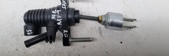 Toyota RAV 4 (XA30) Clutch master cylinder