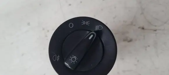 Skoda Praktik (5J8) Light switch BK73B0941531