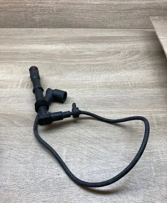 Volkswagen PASSAT B5 Ignition plug leads 027905447 077035281A 0300513134