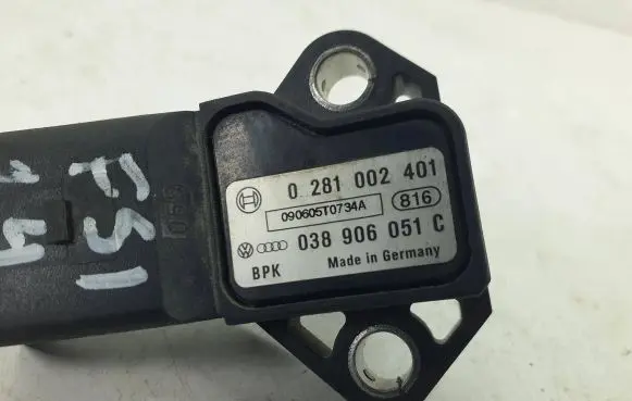 Volkswagen PASSAT B6 Air pressure sensor 038906051C 090605T0734A 0281002401