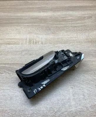 Peugeot 307 Front door interior handle 9643604477