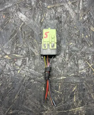 BMW 5 E60 E61 Other relay V23134K59X312 8373700 6136